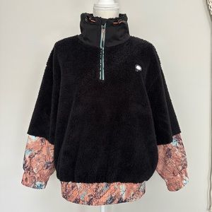 NWT Penfield Black Teddy 1/2 Zip Pullover Fleece w/ Nylon Contrast Panels